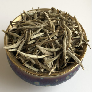 Белый чай Серебряные иглы - Бай Хао Инь Чжень премиум 100 г